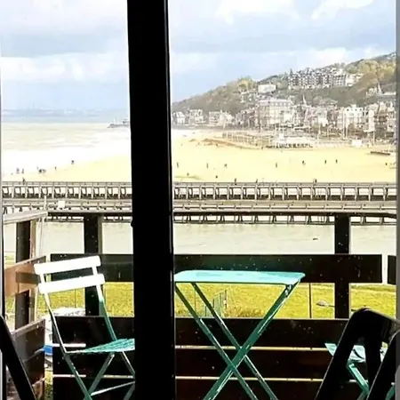 Petit Appartement De Charme Vue Mer Deauville Exterior photo
